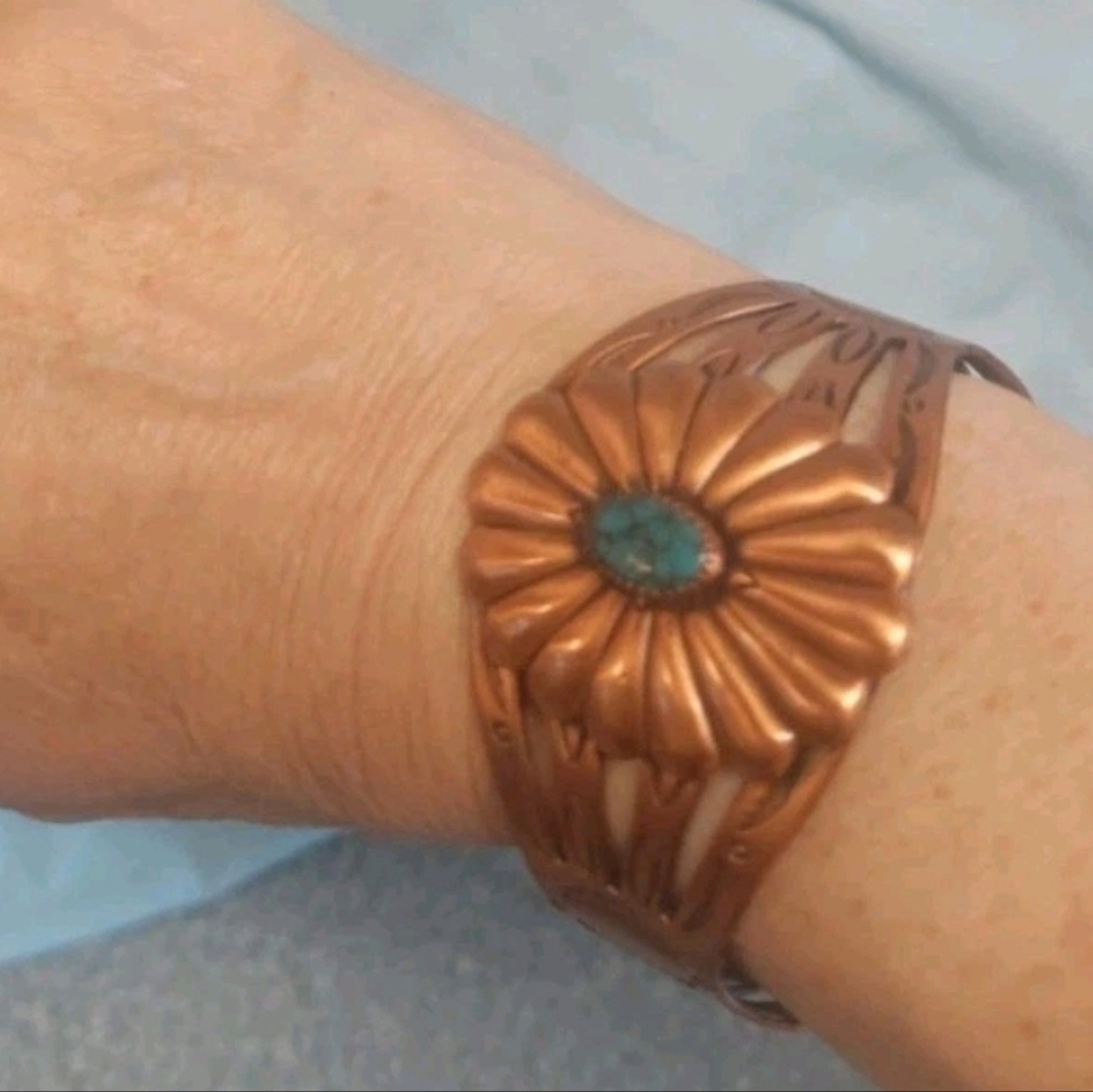 Vintage Bell Trading Post Solid Copper and Faux Turquoise Floral Cuff Bracelet - Picture 8 of 8